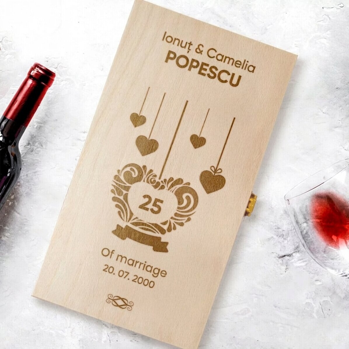 Personalised wine box for two bottles - Relationship anniversary