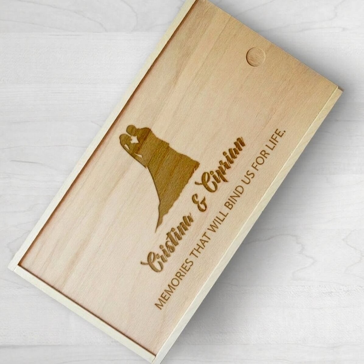 Personalised wooden gift box - Our memories