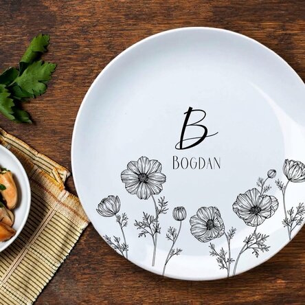 Personalised plate with initial and text - Flowers