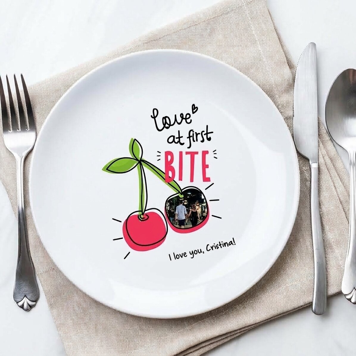 Personalised plate with photo and text - Love at first bite