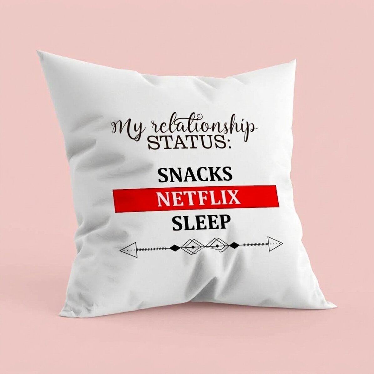 Personalised cushion with text - Relationship status