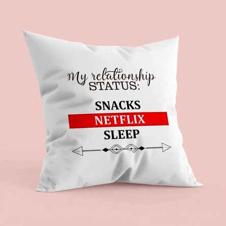 Personalised cushion with text - Relationship status