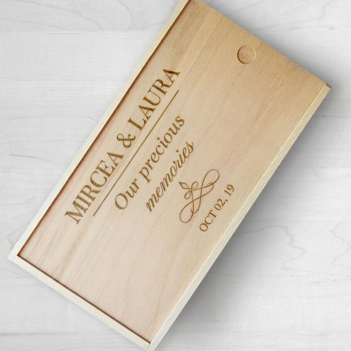 Personalised wooden gift box - Memories