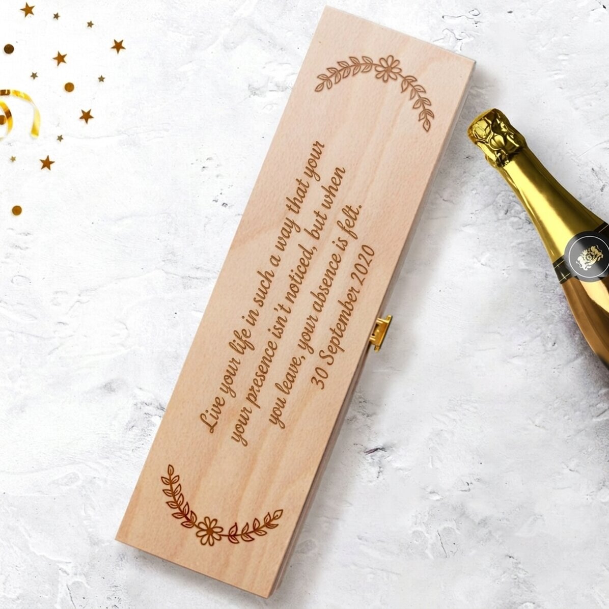 Personalised sparkling wine box with message