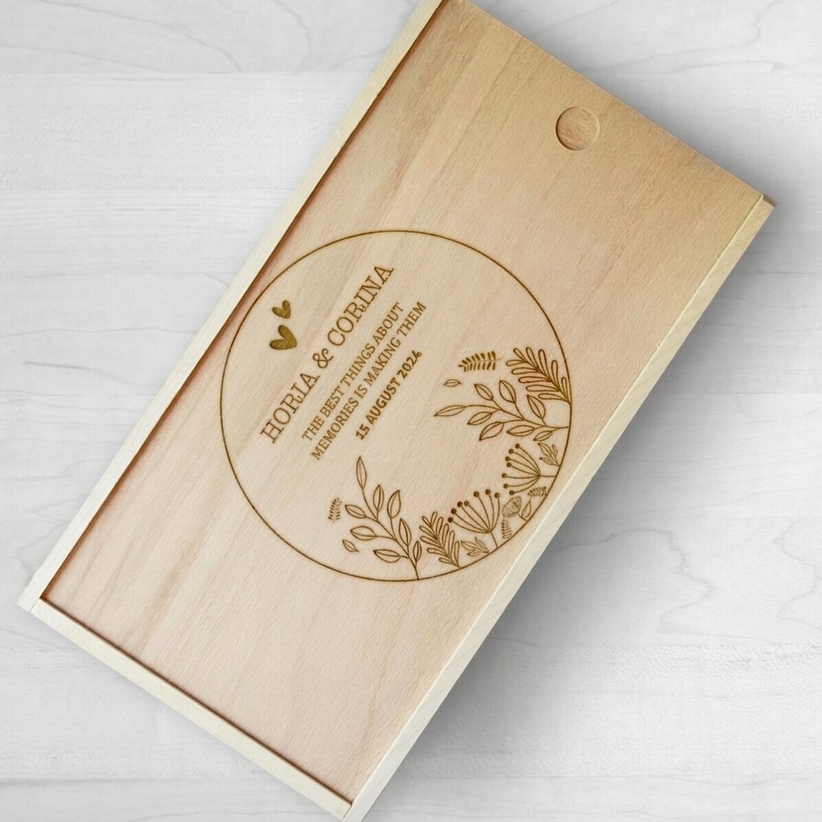 Personalised wooden gift box - Golden memories