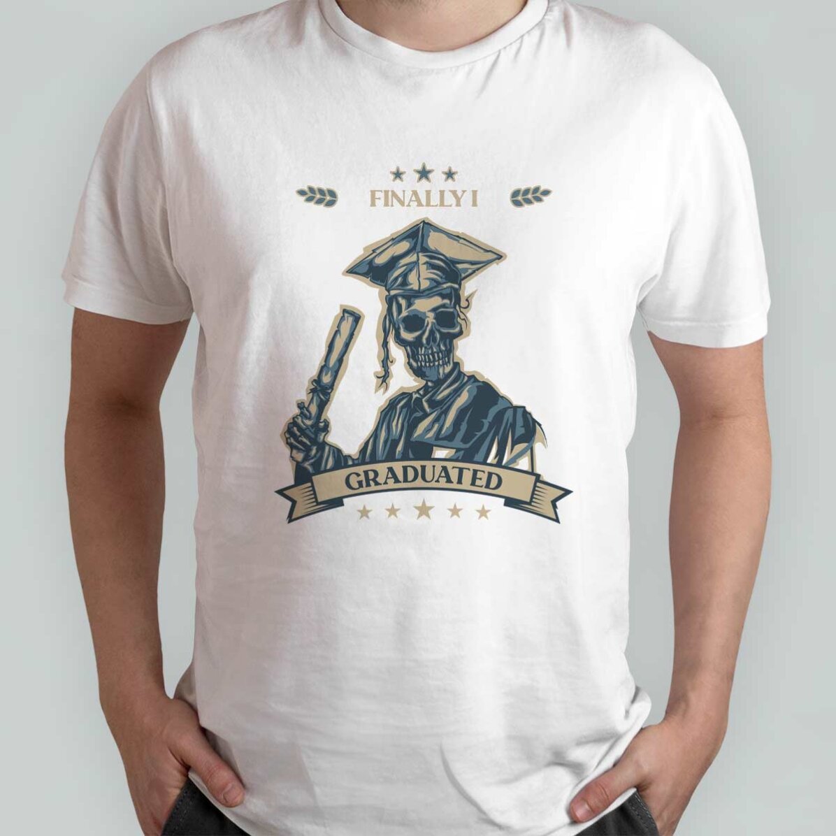 Tricou din bumbac personalizat cu mesaj - Finally I Graduated