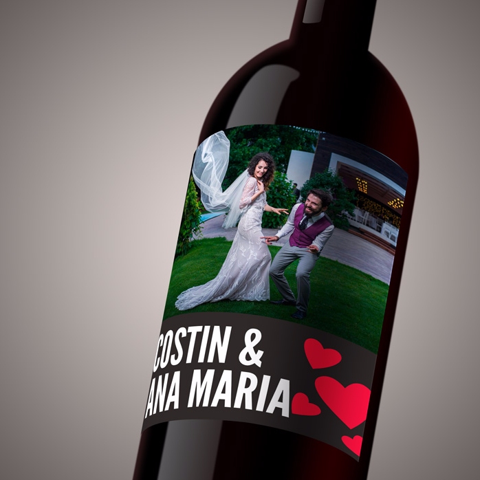 Vin personalizat cu o poză pentru cuplu