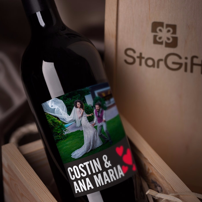 Vin personalizat cu o poză pentru cuplu