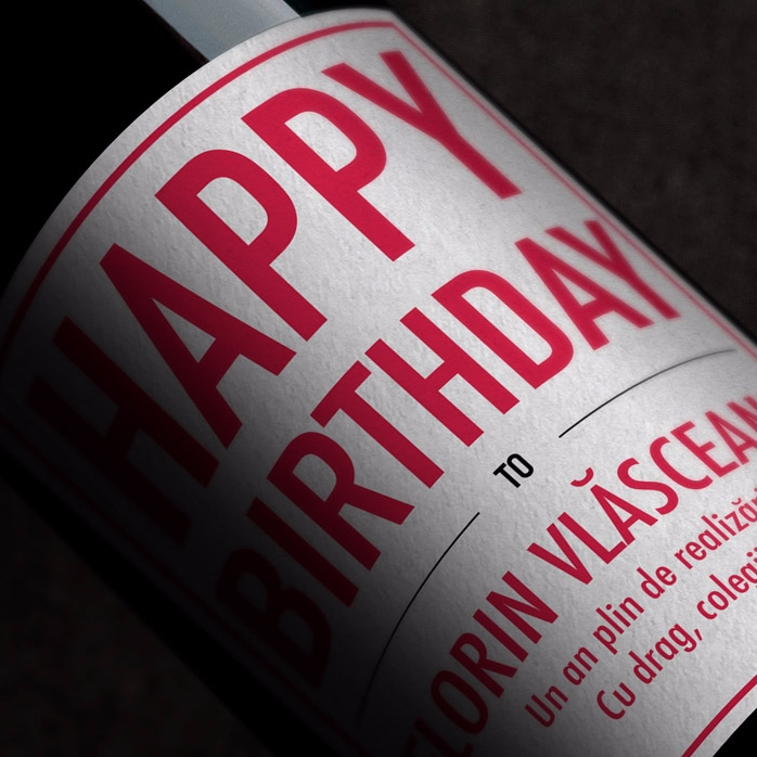 Vin personalizat - Happy Birthday în chenar roșu