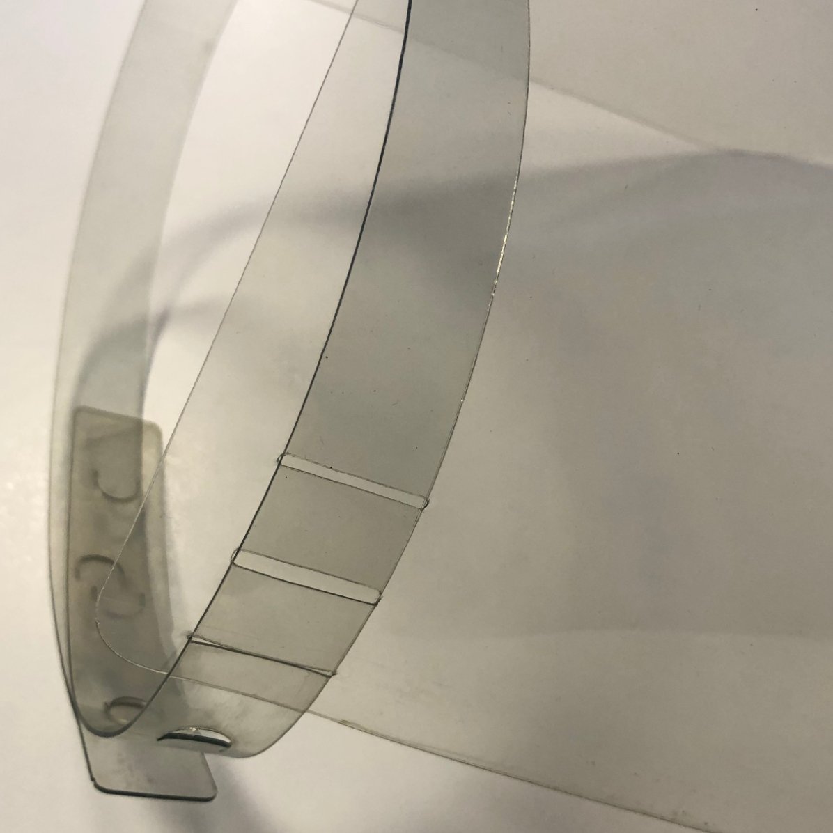 Vizieră transparentă